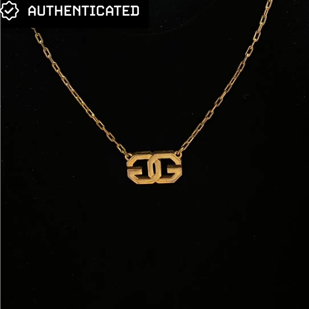 Givenchy Gold Necklace with Dainty Chain and Elegant Pendant - Picture 3 of 8